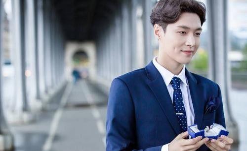 张艺兴和肖战最新爆料,揭秘幕后故事与精彩瞬间 第2张 张艺兴和肖战最新爆料,揭秘幕后故事与精彩瞬间 第2张